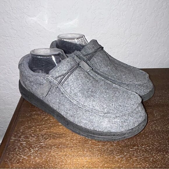 Lamo Slip On Fuzzy Slipper Shoes - Picture 1 of 6